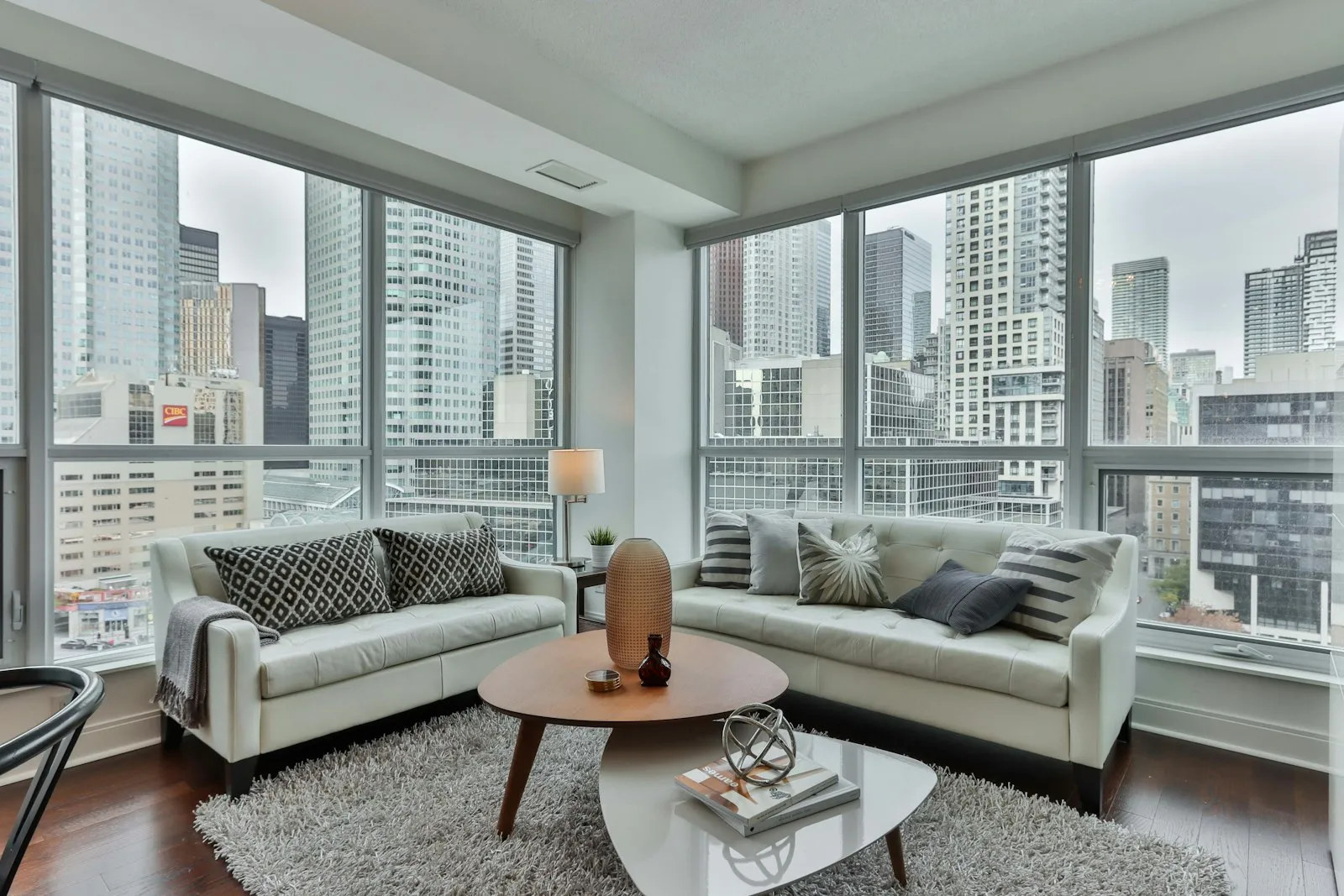 Downtown Luxury Apartment